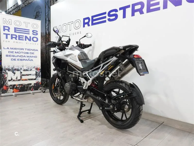 Triumph Tiger 1200 GT – Vista 3