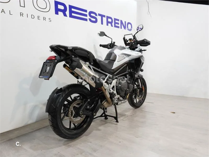 Triumph Tiger 1200 GT – Vista 7