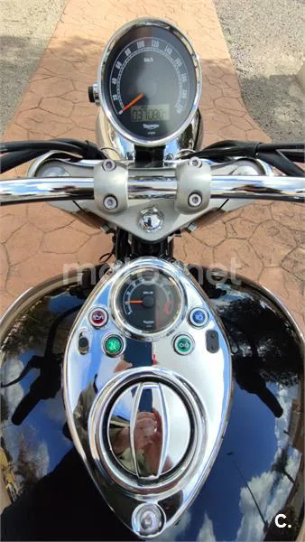 Triumph America – Vista 12