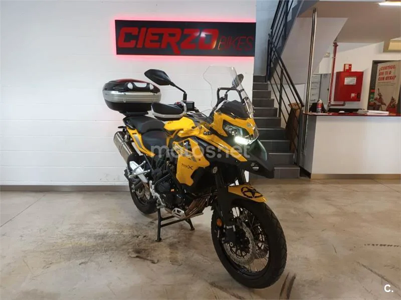 Benelli TRK 502 – Vista 13