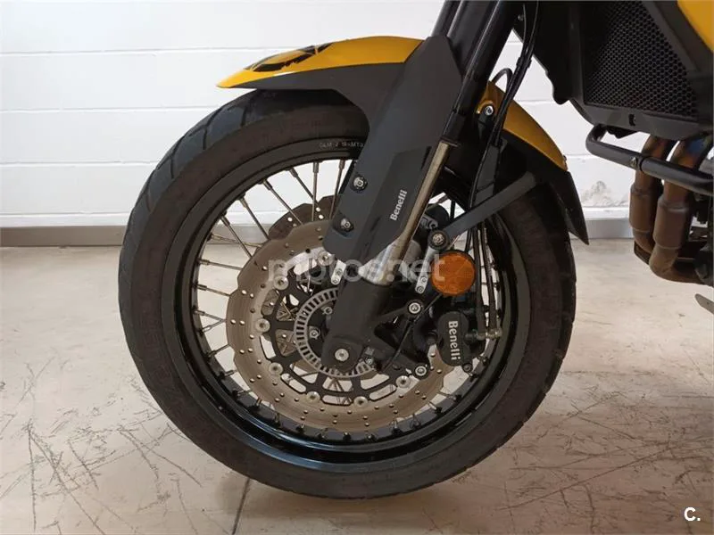 Benelli TRK 502 – Vista 17