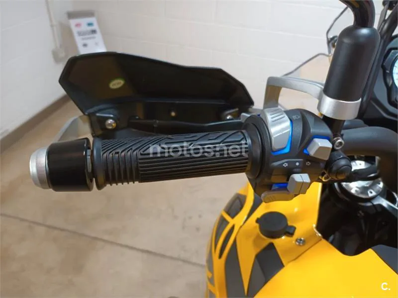 Benelli TRK 502 – Vista 9
