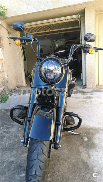 Harley-Davidson Road King - Vista 3