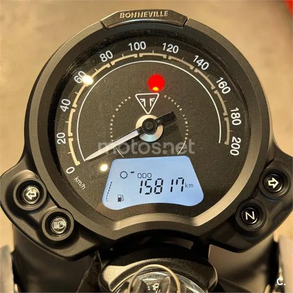 Triumph Speed Twin 900 – Vista 7