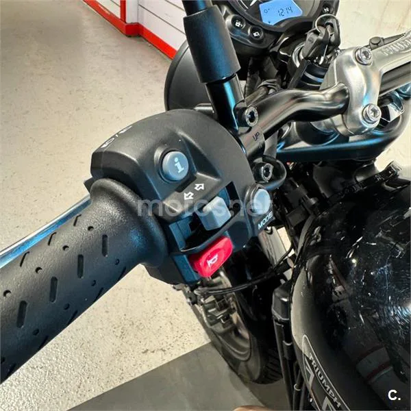 Triumph Speed Twin 900 – Vista 9