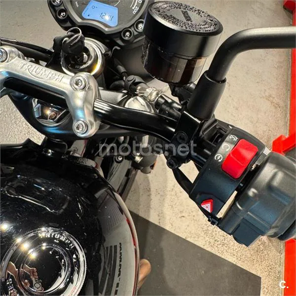 Triumph Speed Twin 900 – Vista 10