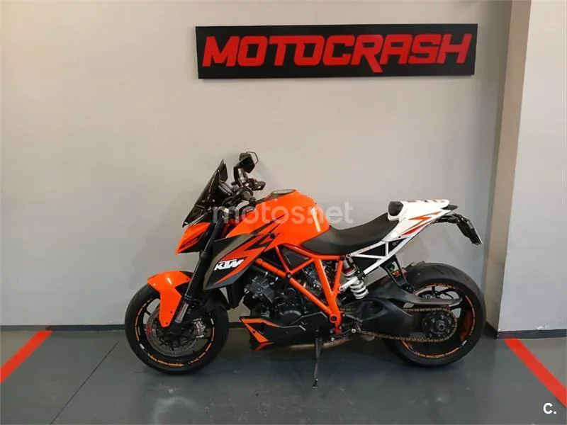 KTM 1290 Super Duke R – Vista 4