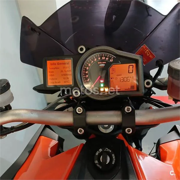 KTM 1290 Super Duke R – Vista 7