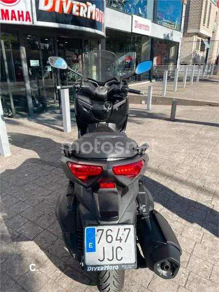 Yamaha XMAX 400 – Vista 5