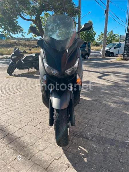Yamaha XMAX 400 – Vista 8