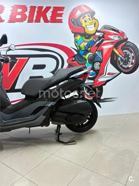 Piaggio MP3 – Vista 4