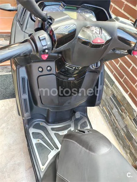 Peugeot Metropolis 400 – Vista 7