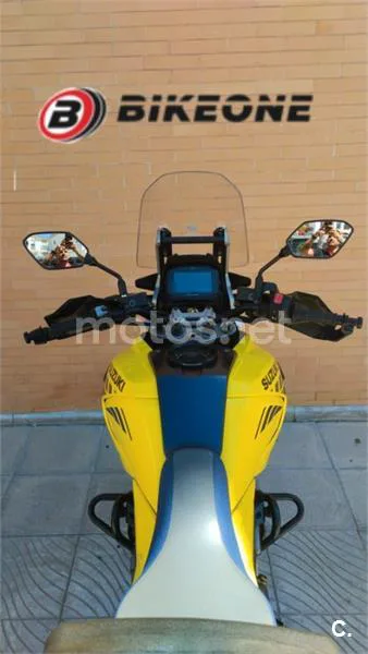Suzuki V-Strom 1050 – Vista 7