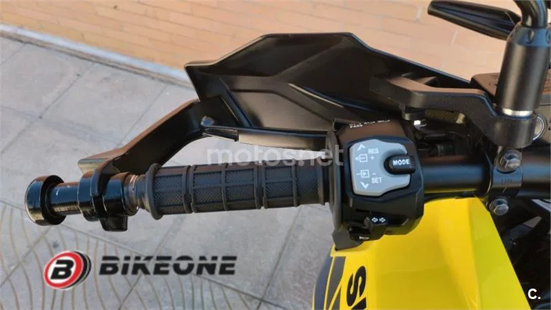 Suzuki V-Strom 1050 – Vista 8