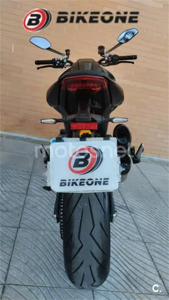 Ducati Monster – Vista 7