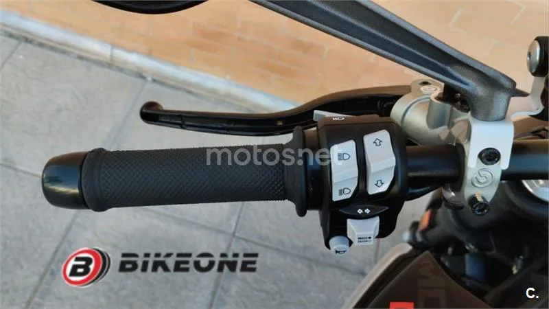 Ducati Monster – Vista 9