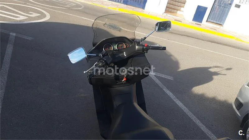 Suzuki Burgman 400 – Vista 2