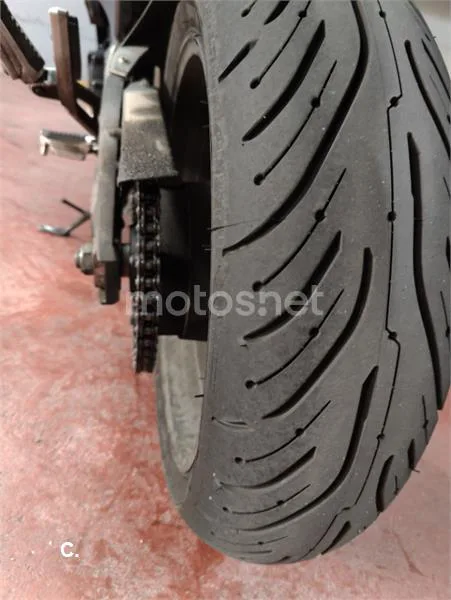 Suzuki GSR 600 – Vista 17