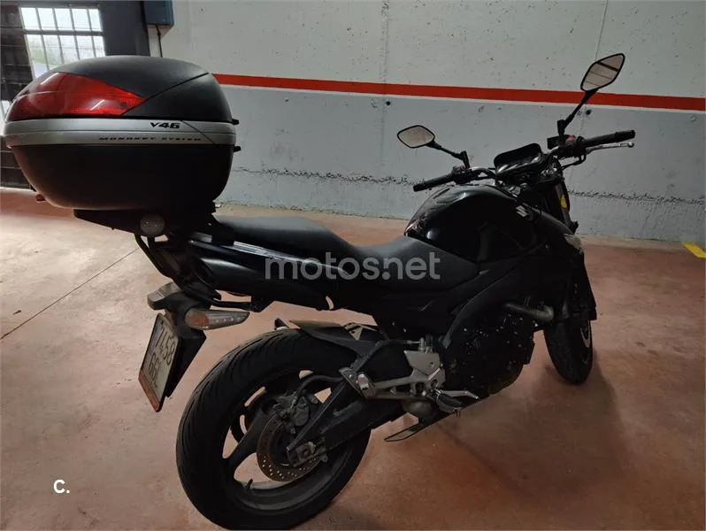 Suzuki GSR 600 – Vista 3