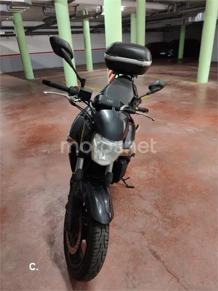 Suzuki GSR 600 – Vista 8