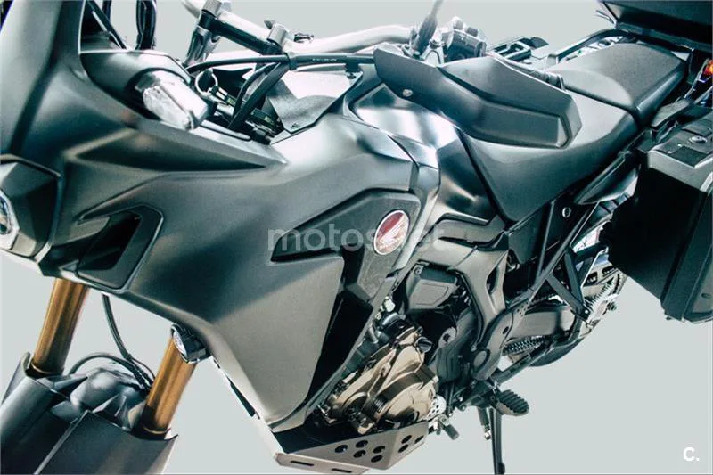 Honda CRF 1000L Africa Twin – Vista 4