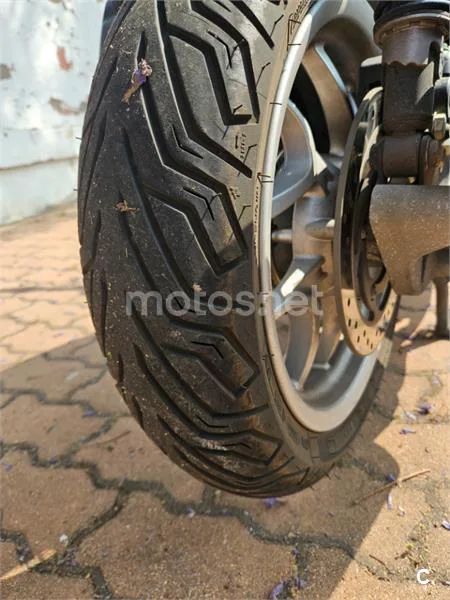 Piaggio Medley – Vista 6