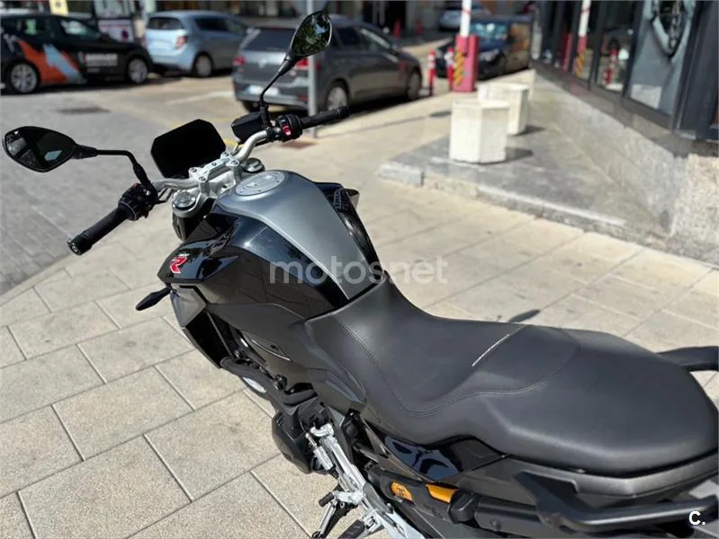 BMW F 900 R – Vista 12