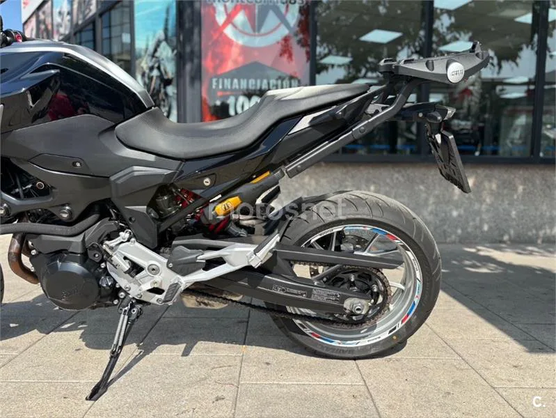 BMW F 900 R – Vista 3
