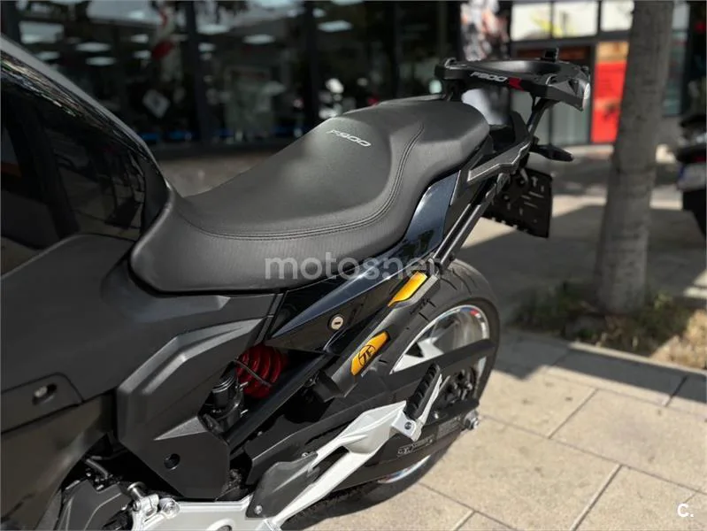BMW F 900 R – Vista 6