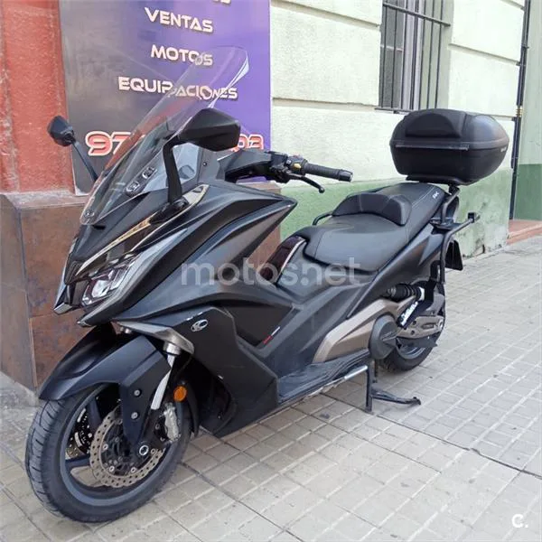 Kymco AK 550 – Vista 3