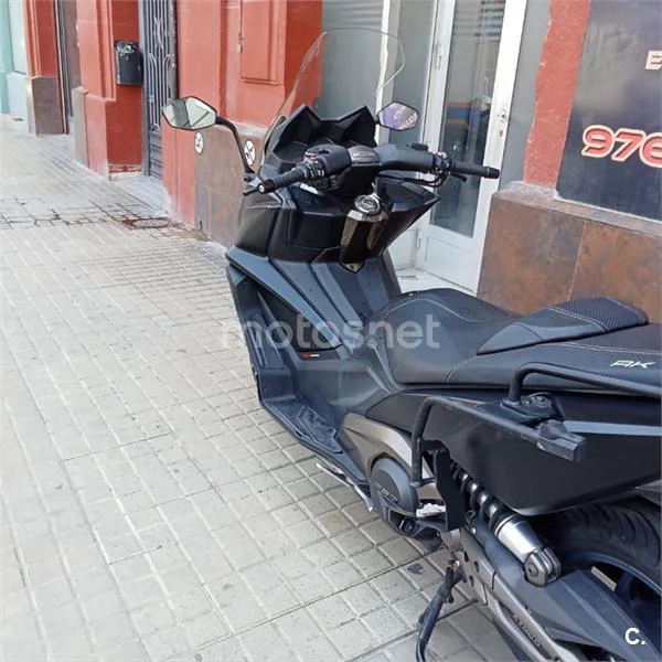 Kymco AK 550 – Vista 5