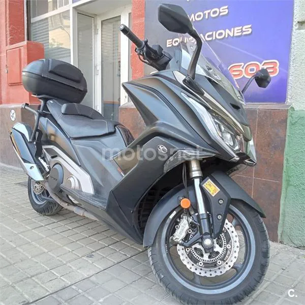 Kymco AK 550 – Vista 7