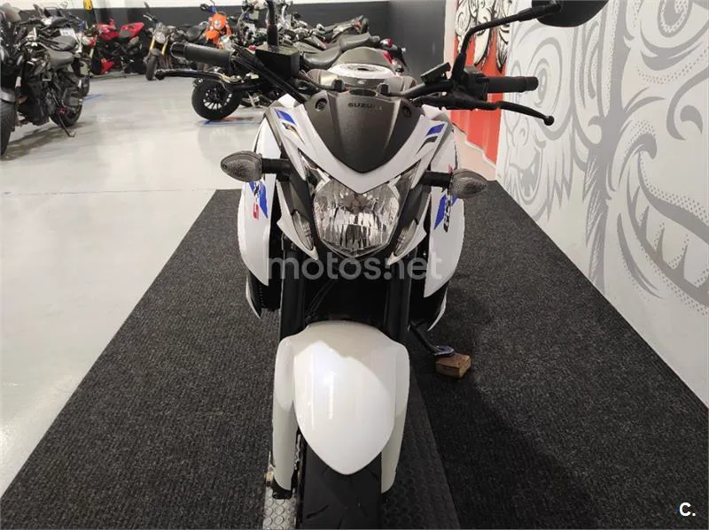 Suzuki GSX-S750 – Vista 7