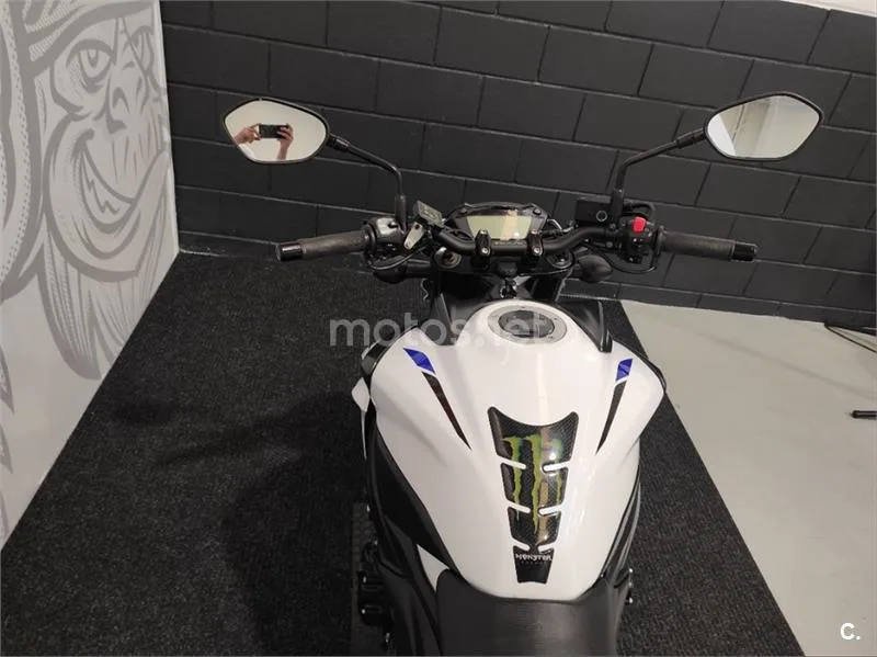 Suzuki GSX-S750 – Vista 8