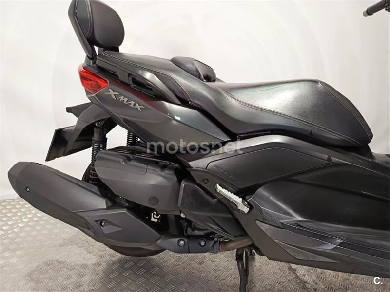 Yamaha XMAX 400 – Vista 8