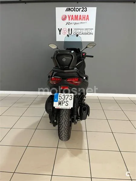 Yamaha XMAX 300 – Vista 7