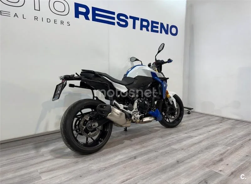 BMW F 900 R – Vista 3