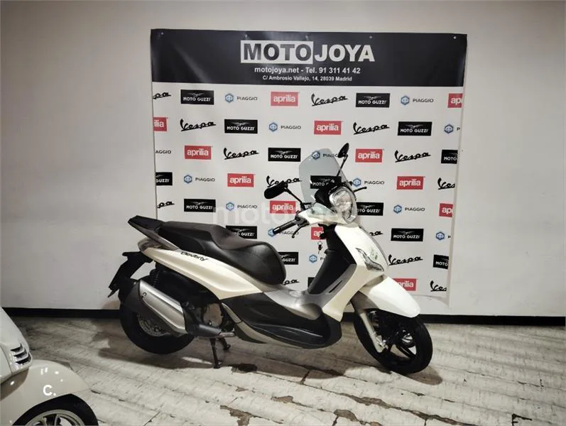 Piaggio Beverly Sport Touring 350 – Vista 5