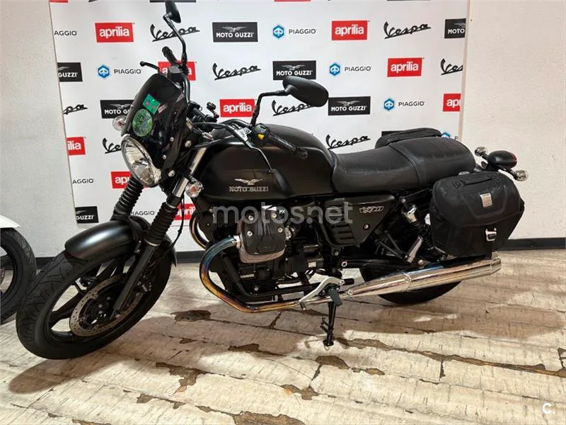 Moto Guzzi V7 II – Vista 4