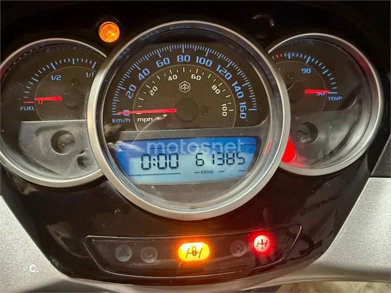 Piaggio MP3 Yourban 300 – Vista 5
