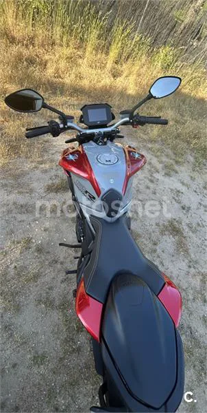 MV Agusta Brutale – Vista 8