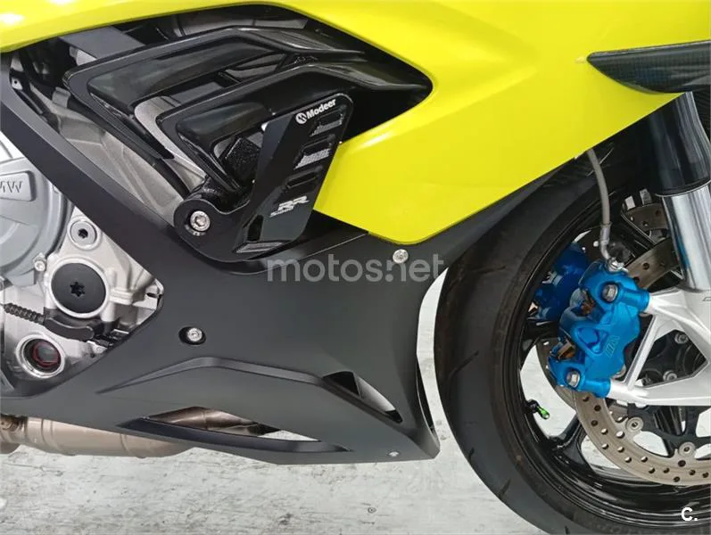BMW M 1000 RR – Vista 10