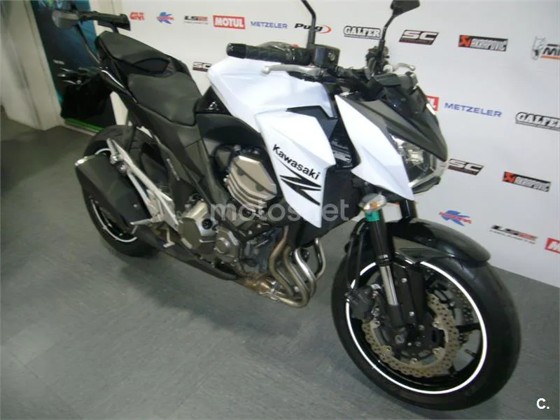 Kawasaki Z800 – Vista 3