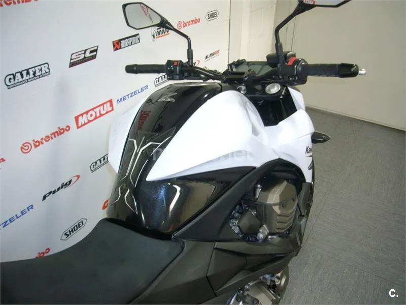 Kawasaki Z800 – Vista 8