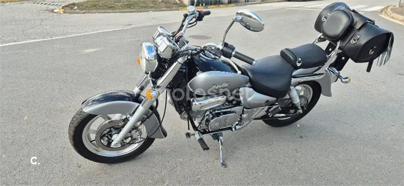 Hyosung Aquila GV 250 – Vista 4