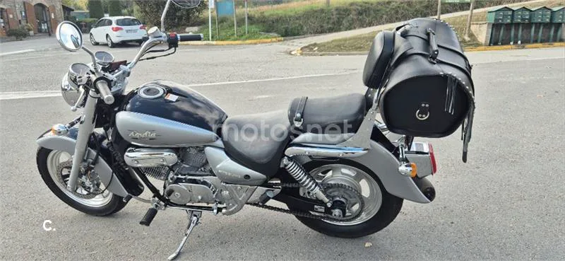 Hyosung Aquila GV 250 – Vista 6