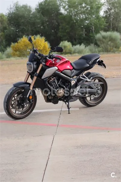 Honda CB 650 R – Vista 5