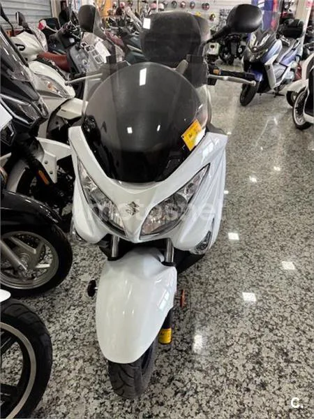 Suzuki Burgman 125 - Vista 4