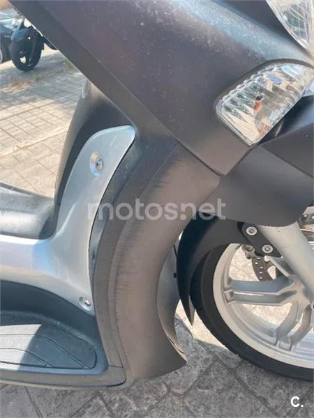 Yamaha X-City 250 – Vista 10