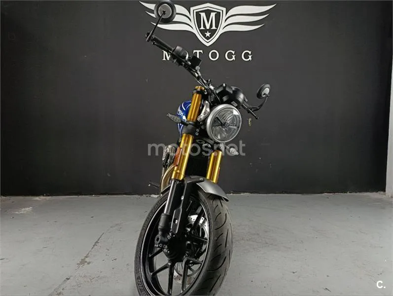 Triumph Speed 400 – Vista 3